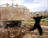 Israeli Army bulldozes Palestinian Homes